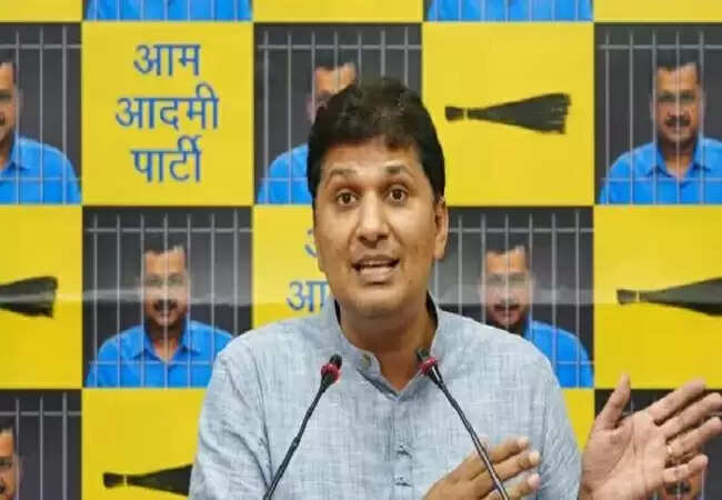 AAP नेता का विवादास्पद बयान: मैच से कमाई का दान करने की चुनौती