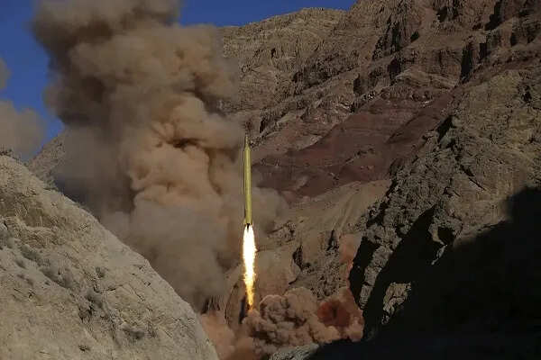 ईरान ने परमाणु कार्यक्रम पर अपनी स्थिति स्पष्ट की, मिसाइल निर्माण जारी रहेगा