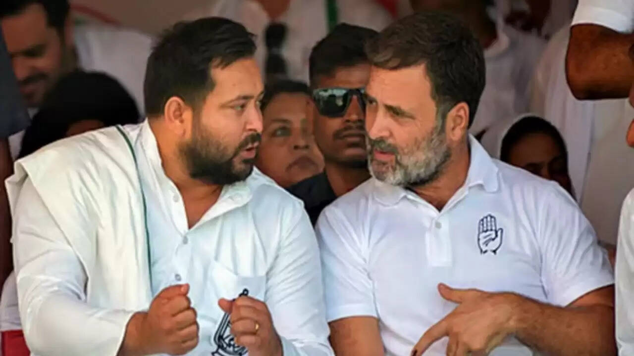 बिहार विधानसभा चुनाव 2025: कांग्रेस की सीट बंटवारे पर अहम बैठक, क्या होगा महागठबंधन का भविष्य?