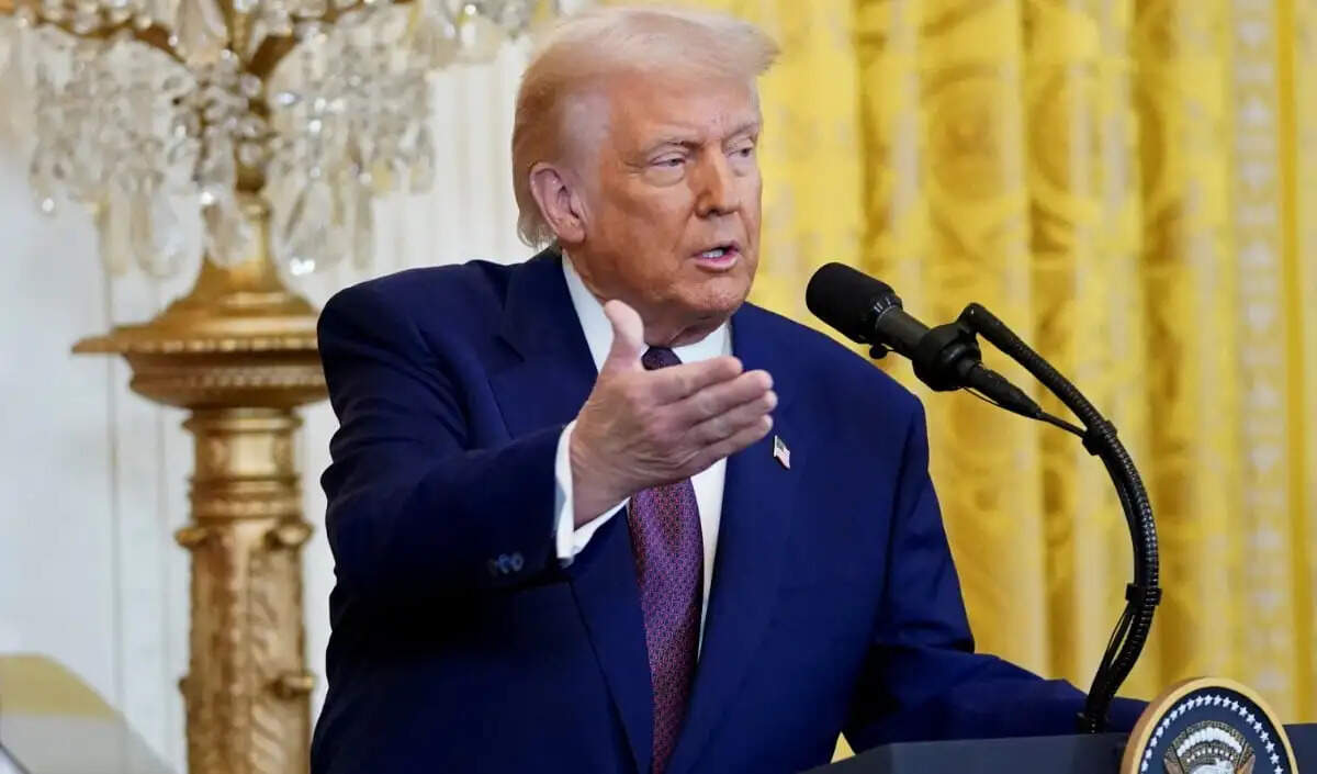 ट्रंप प्रशासन ने नाटो सहयोगियों के लिए बनाई 'शरारती और अच्छे' सूची