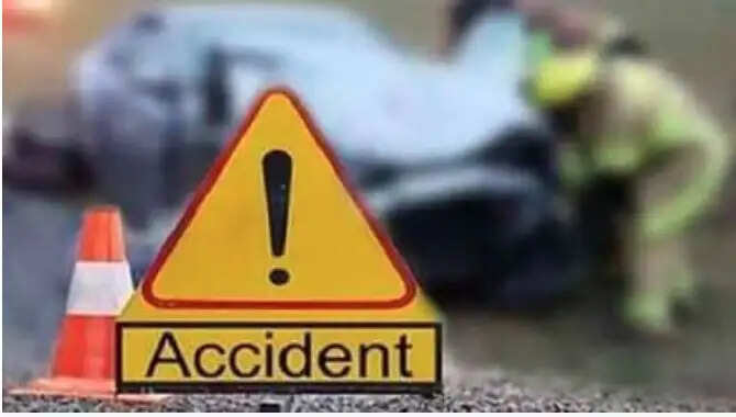 गुजरात में सड़क हादसे में सात तीर्थयात्रियों की मौत