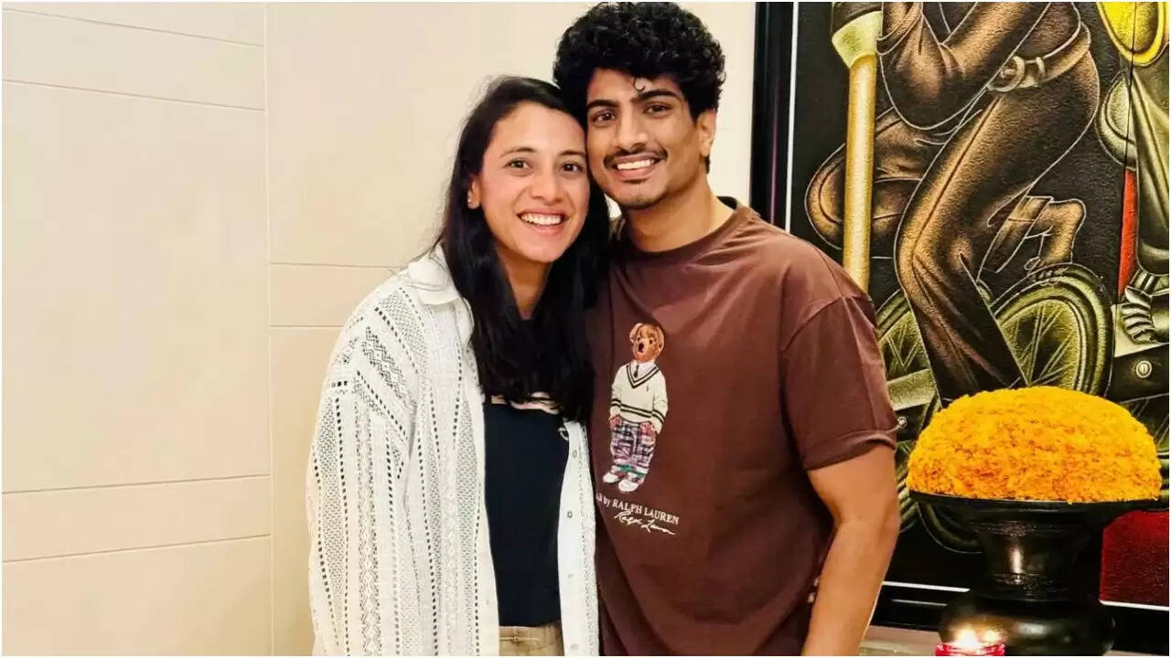 स्मृति मंधाना की शादी में आई बाधा, पिता की तबीयत बिगड़ी