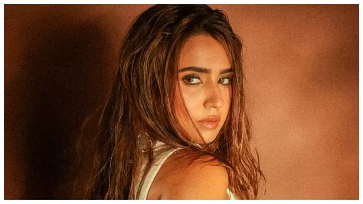 रोशनी वालिया: 'सन ऑफ सरदार 2' की नई स्टार