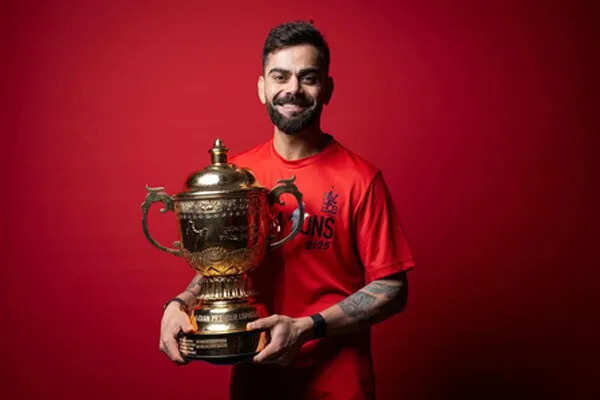विराट कोहली की भावनाएं: आरसीबी की पहली आईपीएल ट्रॉफी पर 18 साल का इंतजार