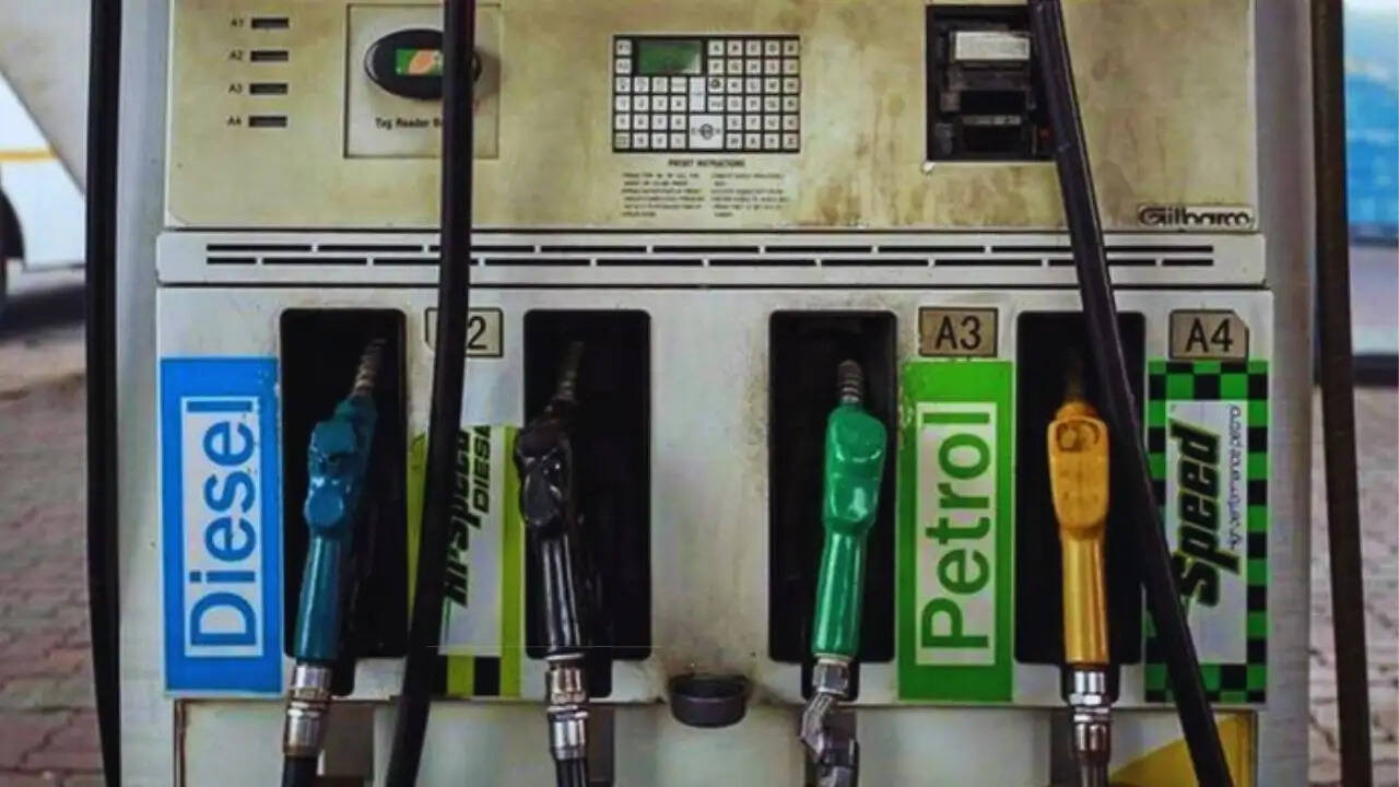पेट्रोल-डीजल की कीमतों में स्थिरता: जानें आज के रेट और कारण
