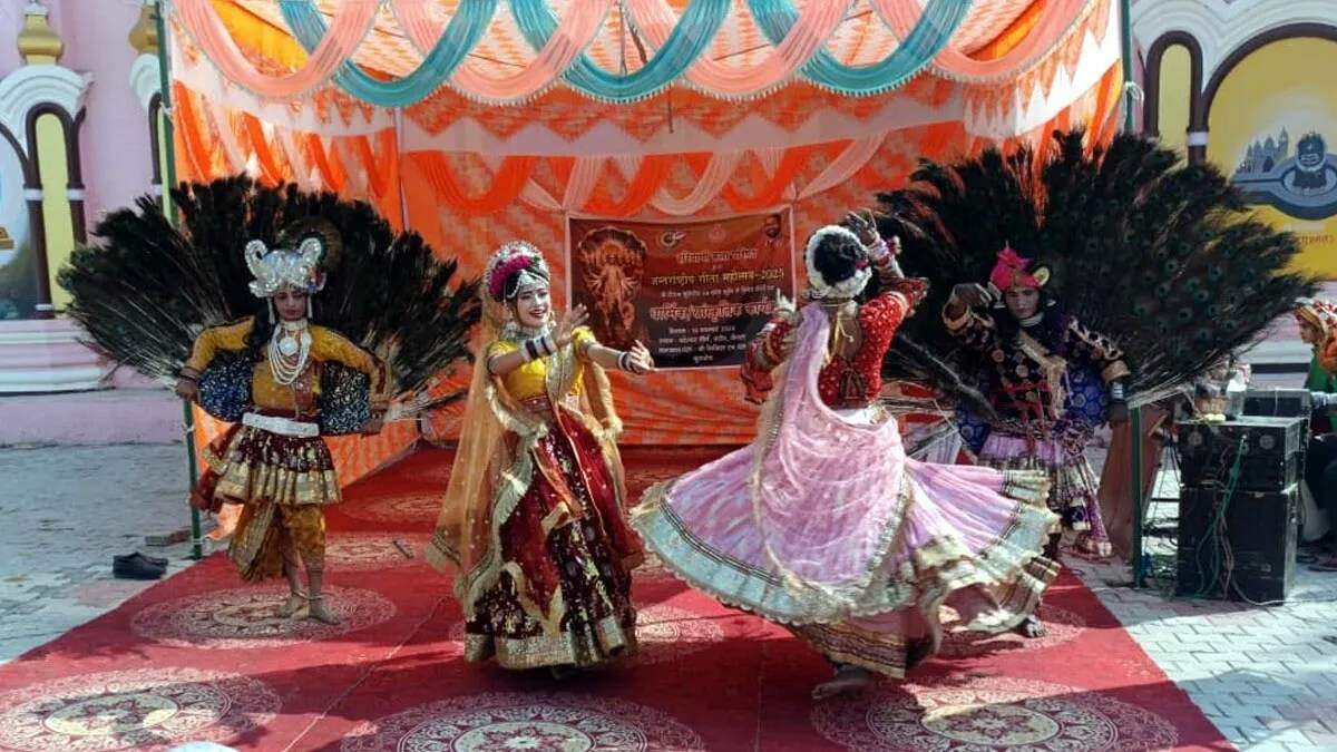 अंतरराष्ट्रीय गीता महोत्सव में अंकिता की चित्रकारी से मिली पहचान