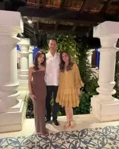 प्रियंका गांधी के बेटे रेहान वाड्रा की सगाई, इंस्टाग्राम पर साझा की तस्वीरें