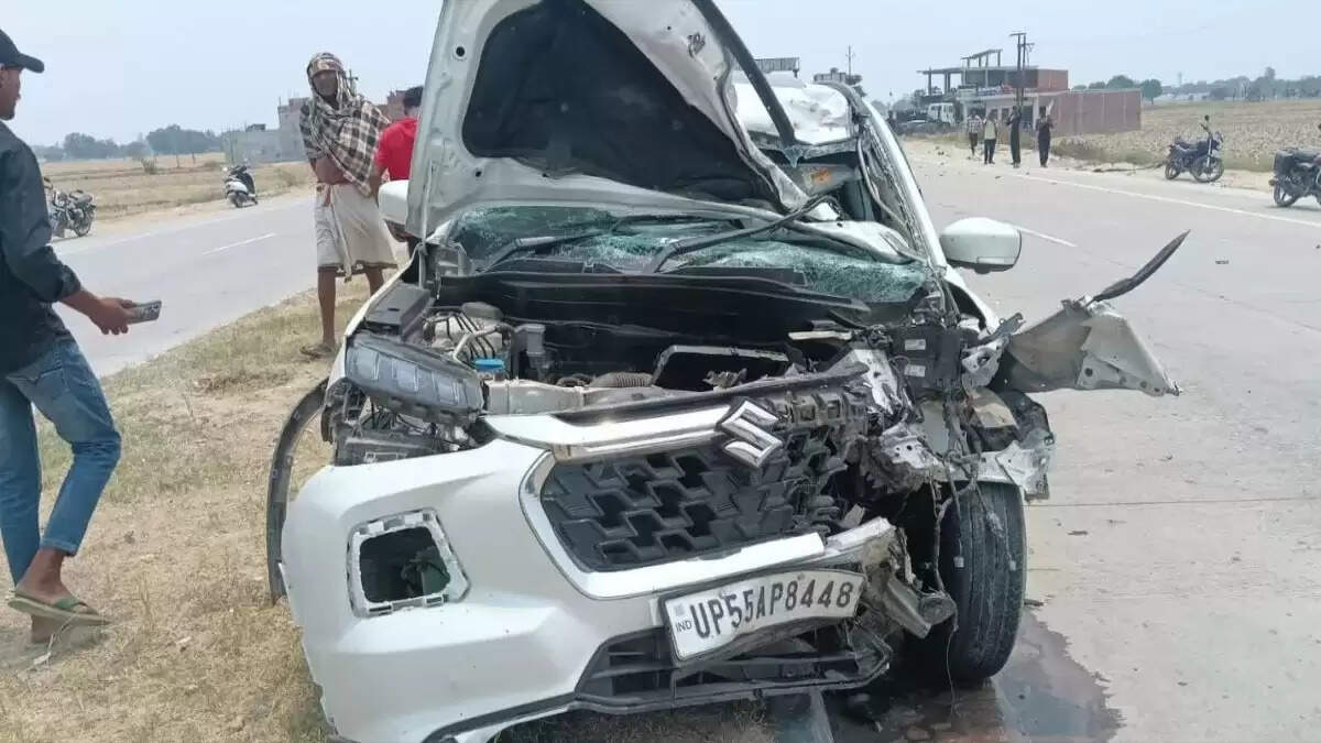 गोरखपुर-वाराणसी हाईवे पर सड़क दुर्घटना में तीन की मौत, एक घायल