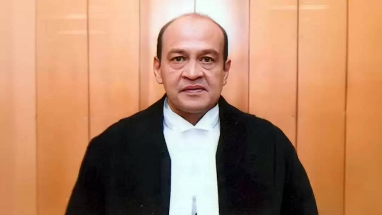 सुप्रीम कोर्ट में जस्टिस यशवंत वर्मा की आंतरिक जांच पर सुनवाई: क्या है मामला?