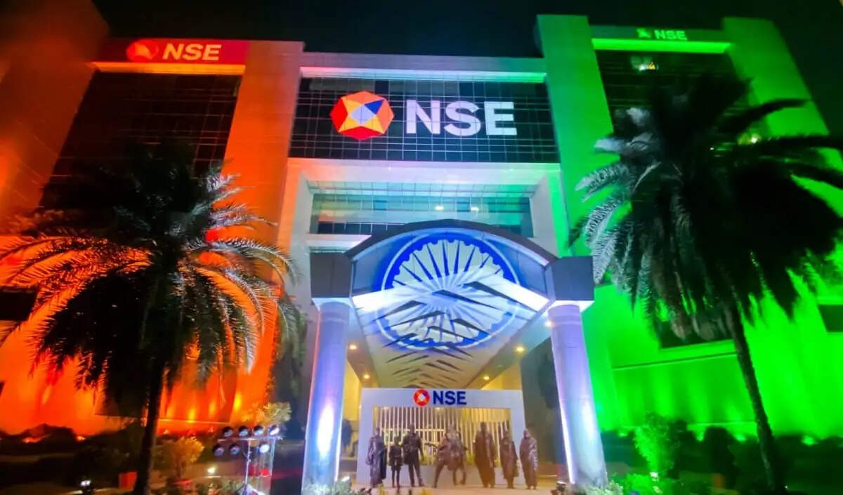 एनएसई के आईपीओ की तैयारी से शेयर बाजार में हलचल