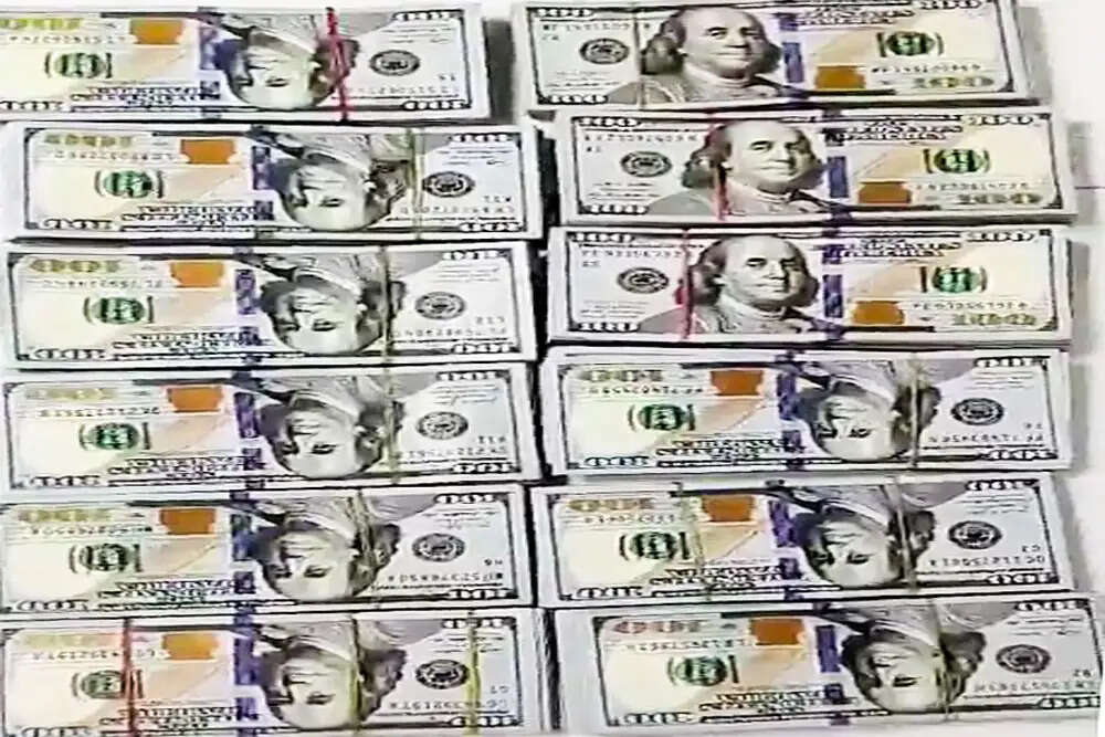 रुपये में ऐतिहासिक गिरावट, डॉलर ने 93 का स्तर पार किया