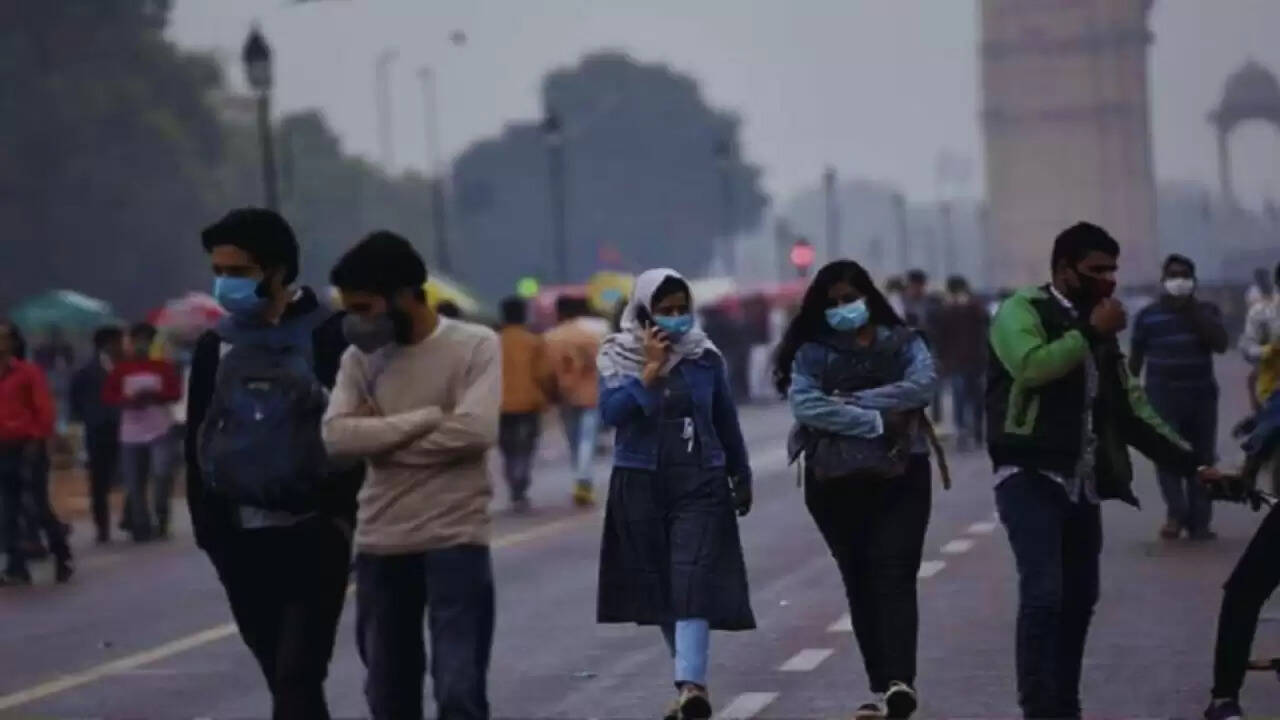 मौसम अपडेट: दिल्ली में ठंड और प्रदूषण का बढ़ता स्तर