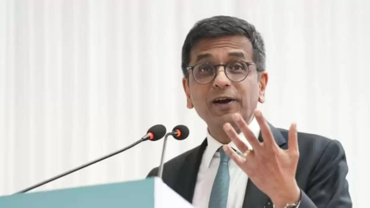 CJI चंद्रचूड़ ने सरकारी आवास खाली करने में दी समय की मांग