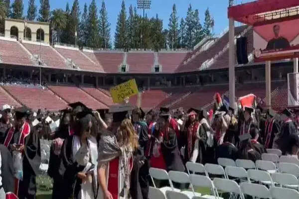 गूगल के CEO सुंदर पिचाई का स्टैनफोर्ड यूनिवर्सिटी में छात्रों का विरोध