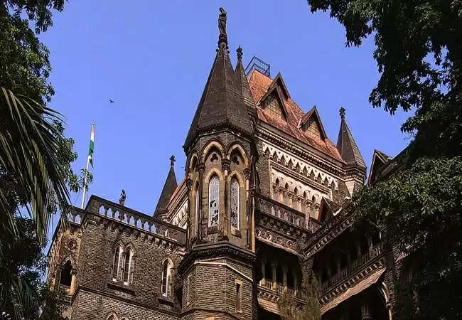 बॉम्बे हाईकोर्ट का बड़ा फैसला: आधार कार्ड से नहीं मिलती नागरिकता