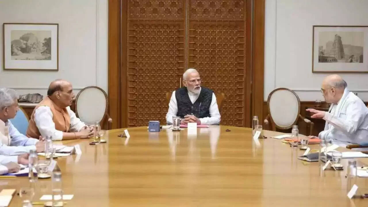 क्या अमेरिका के नए टैरिफ से प्रभावित होंगे भारत के व्यापारिक रिश्ते? पीएम मोदी की अहम बैठक में चर्चा