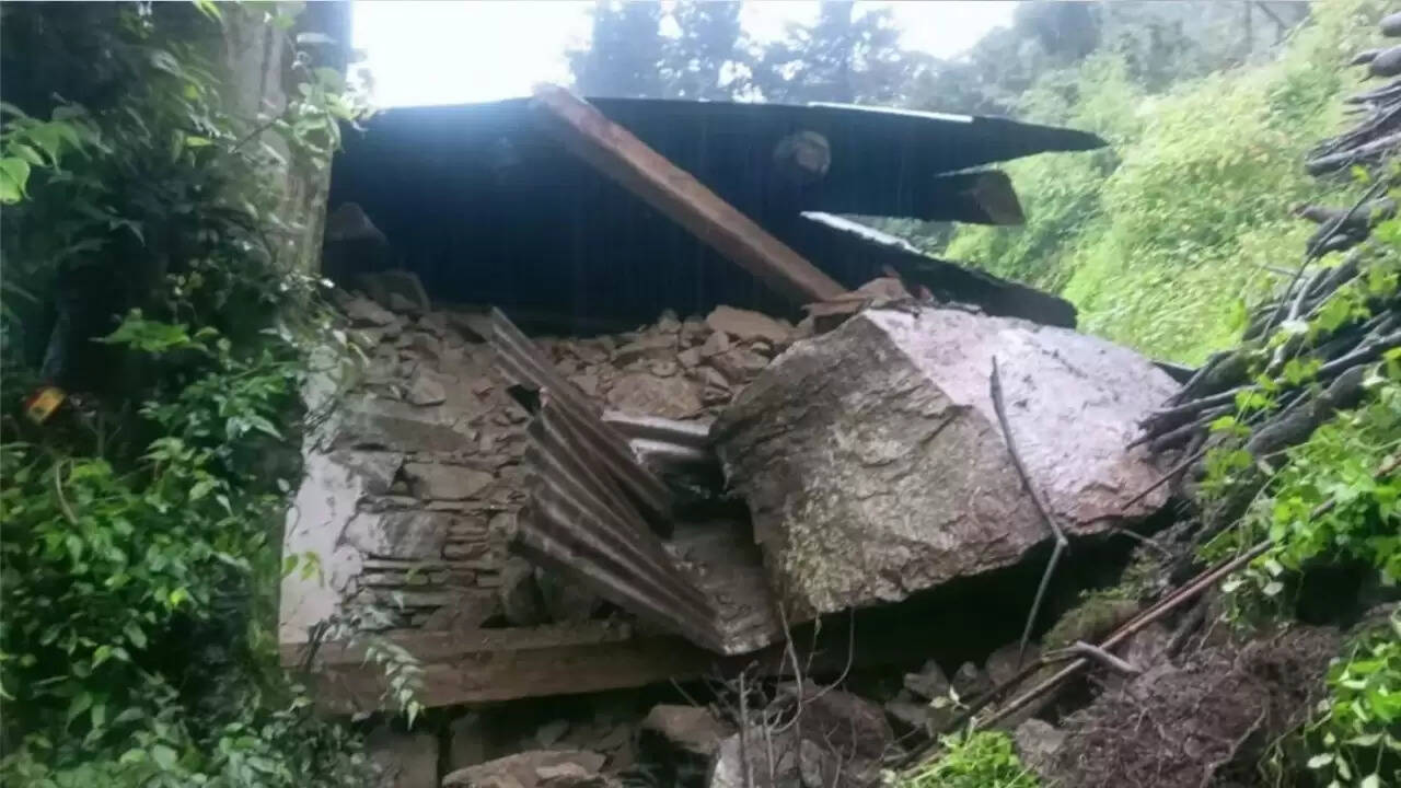 उत्तराखंड में बादल फटने से नेपाली मजदूरों पर टूटा कहर, राहत कार्य जारी