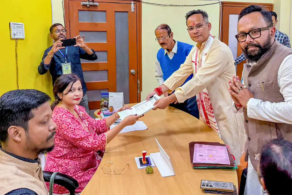 असम में कांग्रेस को मिला बड़ा झटका, भाजपा की मंत्री ने किया पार्टी परिवर्तन