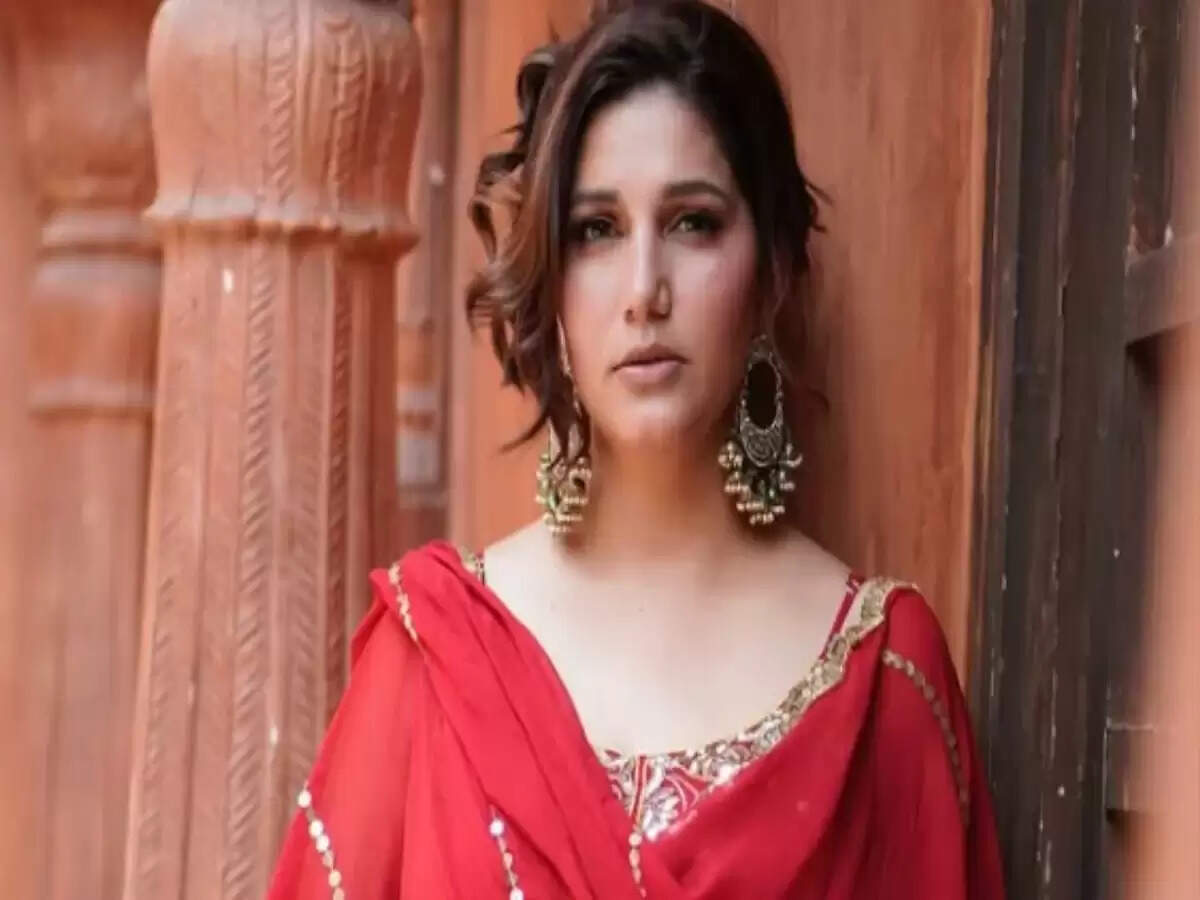 सपना चौधरी की जिंदगी की कठिनाईयों से जूझने की कहानी