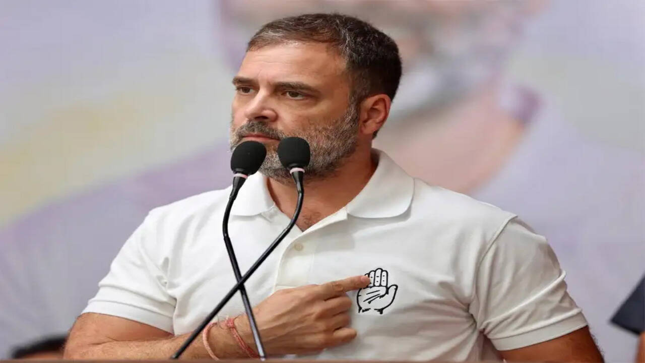 राहुल गांधी ने जमुई में छात्रा के साथ बदसलूकी पर उठाए सवाल