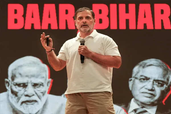 राहुल गांधी ने चुनाव आयोग के खारिज दावों पर दोहराए आरोप