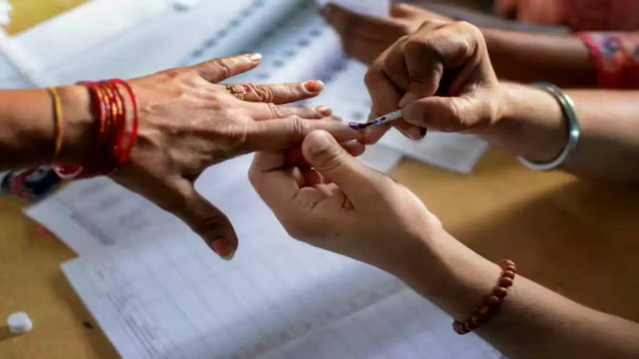 बिहार विधानसभा चुनाव और उपचुनावों की तारीखों की घोषणा