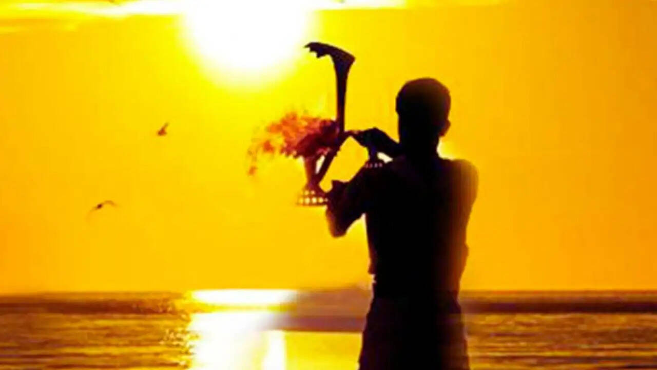 रविवार को सूर्य देव की पूजा: जानें कैसे करें विशेष उपाय