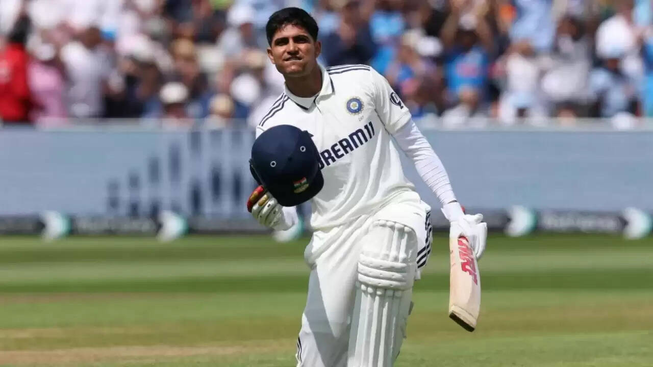 शुभमन गिल ने मैनचेस्टर में बनाया नया विश्व रिकॉर्ड, कप्तानी में जड़ा चौथा शतक