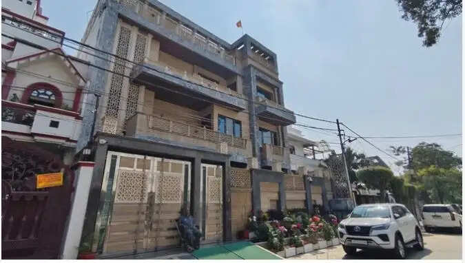 लखनऊ में बसपा विधायक उमाशंकर सिंह के घर पर आयकर विभाग का छापा, 10 करोड़ की नकदी बरामद