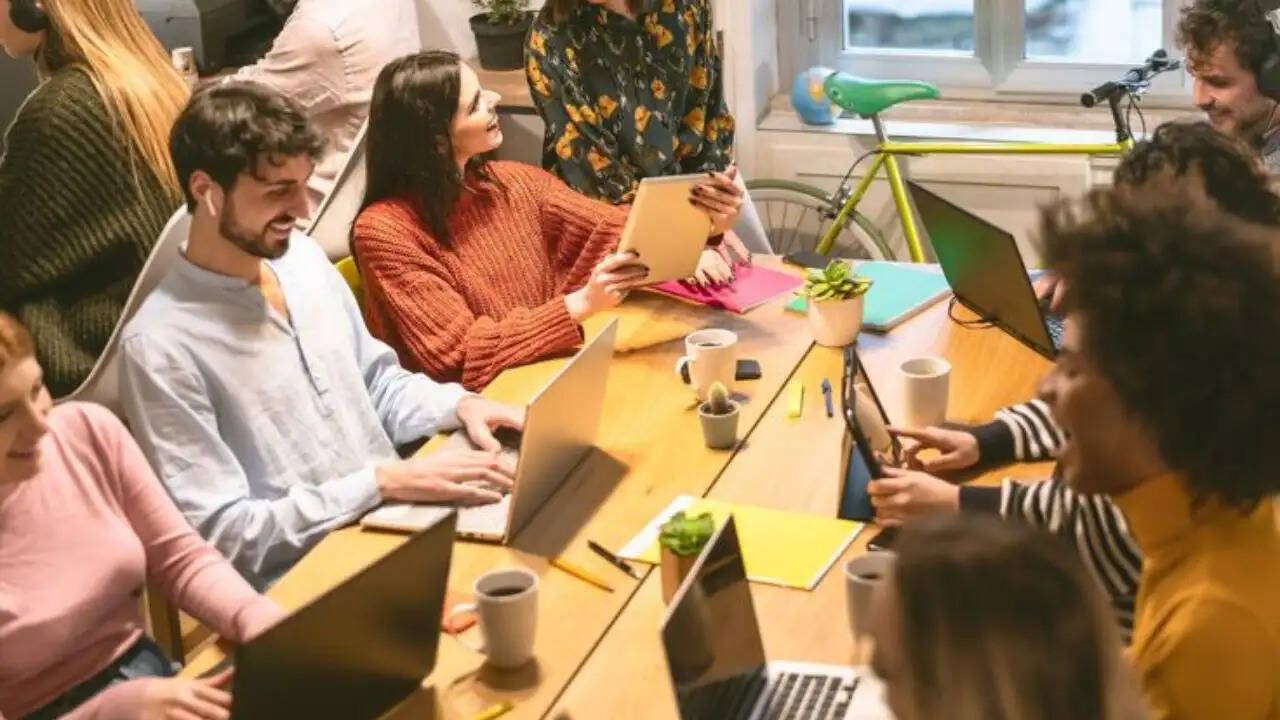 जेनरेशन Z का नया करियर ट्रेंड: लिली पैडिंग