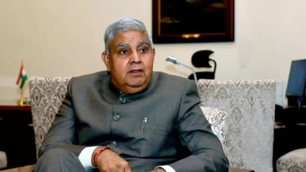 उपराष्ट्रपति जगदीप धनखड़ का इस्तीफा: क्या है इसके पीछे की सियासी कहानी?