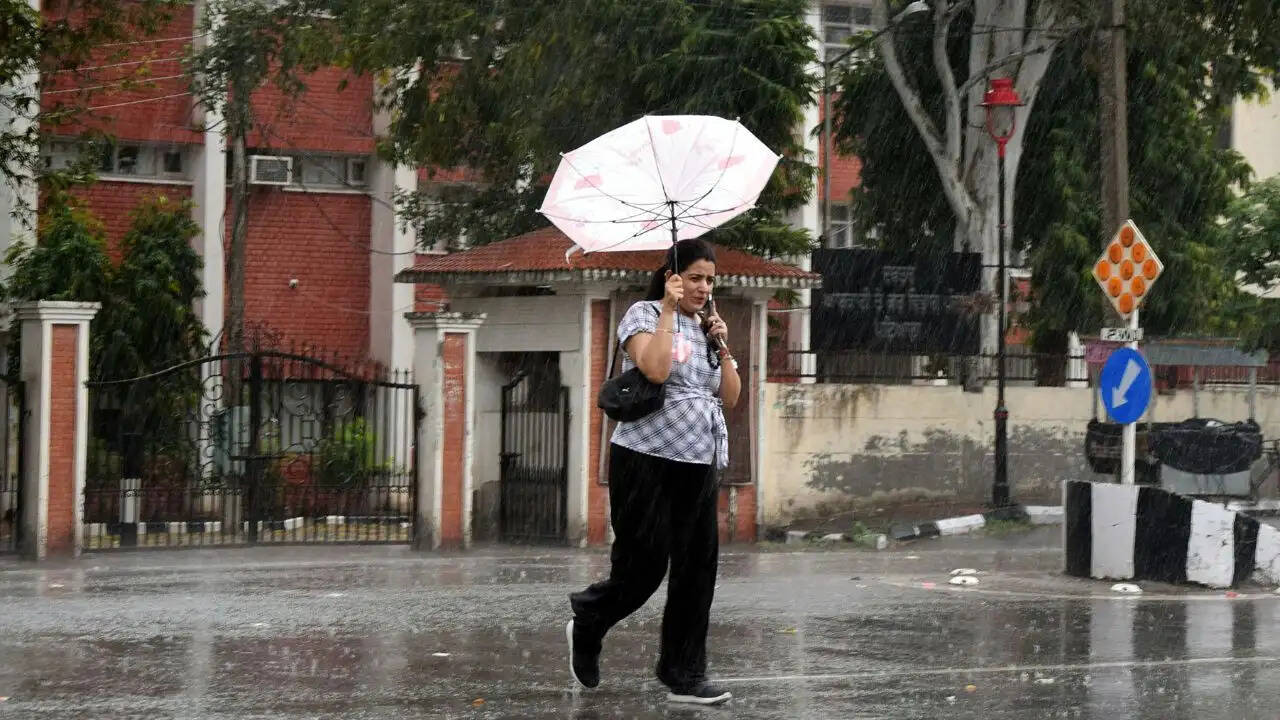 पंजाब में मौसम में बदलाव: बारिश और आंधी का यलो अलर्ट