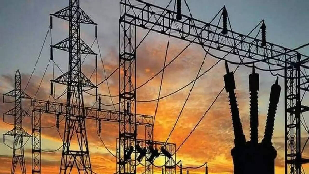 उत्तर प्रदेश में बिजली की मांग ने बनाया नया रिकॉर्ड, गर्मी से बढ़ी चुनौतियाँ