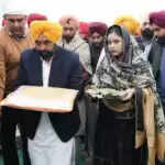 मुख्यमंत्री मान ने फतेहगढ़ साहिब में शहादत सभा में दी श्रद्धांजलि