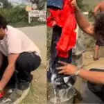 सुनील ग्रोवर का सादगी भरा अंदाज: सड़क किनारे कपड़े धोते हुए वायरल वीडियो