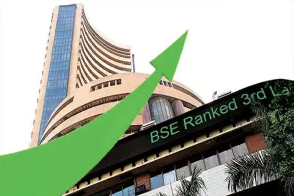 शेयर बाजार में जोरदार उछाल, सेंसेक्स ने 1000 अंक से अधिक की बढ़त दर्ज की