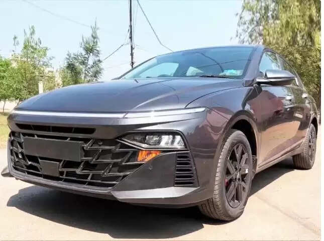 हुंडई वरना पर नवंबर में 55,000 रुपये तक का डिस्काउंट