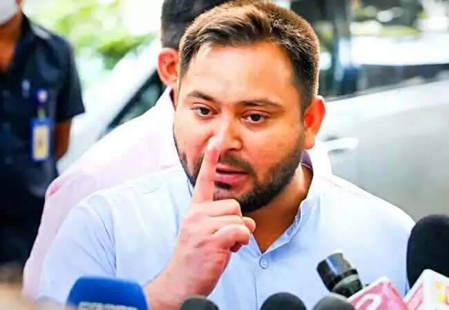 बिहार विधानसभा चुनाव 2025 में राजद की हार, तेजस्वी यादव का मौन