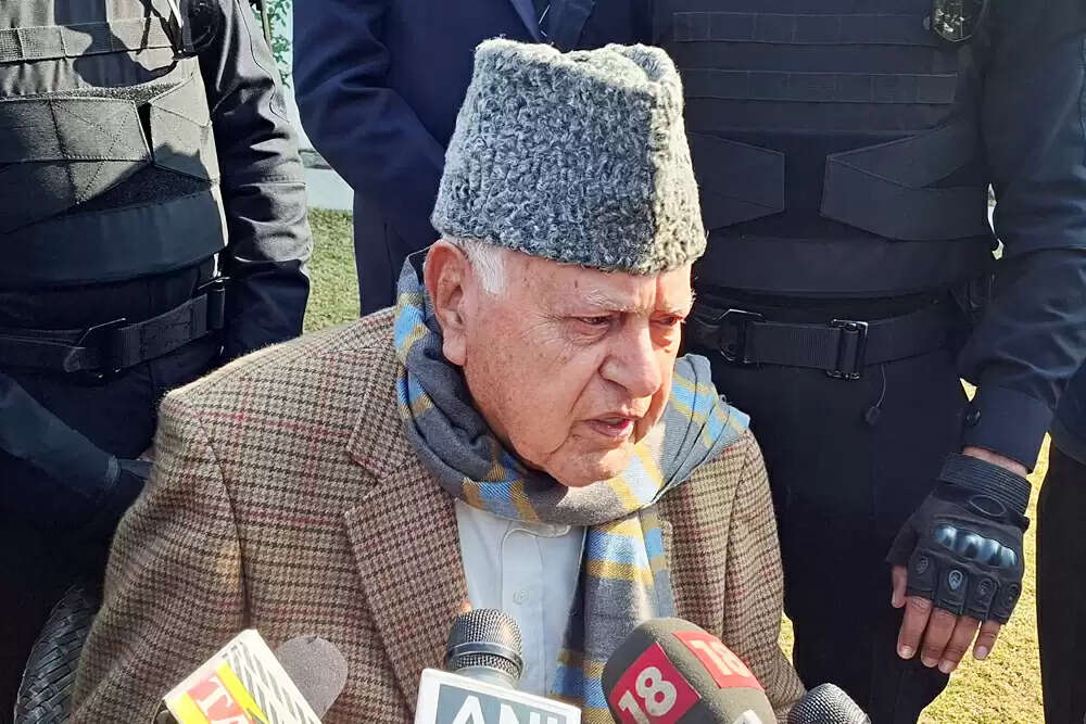 फारूक अब्दुल्ला का बदला सुर: संदिग्ध आतंकवादियों के प्रति सहानुभूति