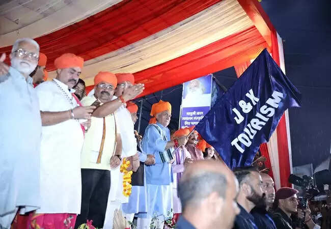 अमरनाथ यात्रा 2025: पहले जत्थे का रवाना होना और सुरक्षा के कड़े इंतजाम