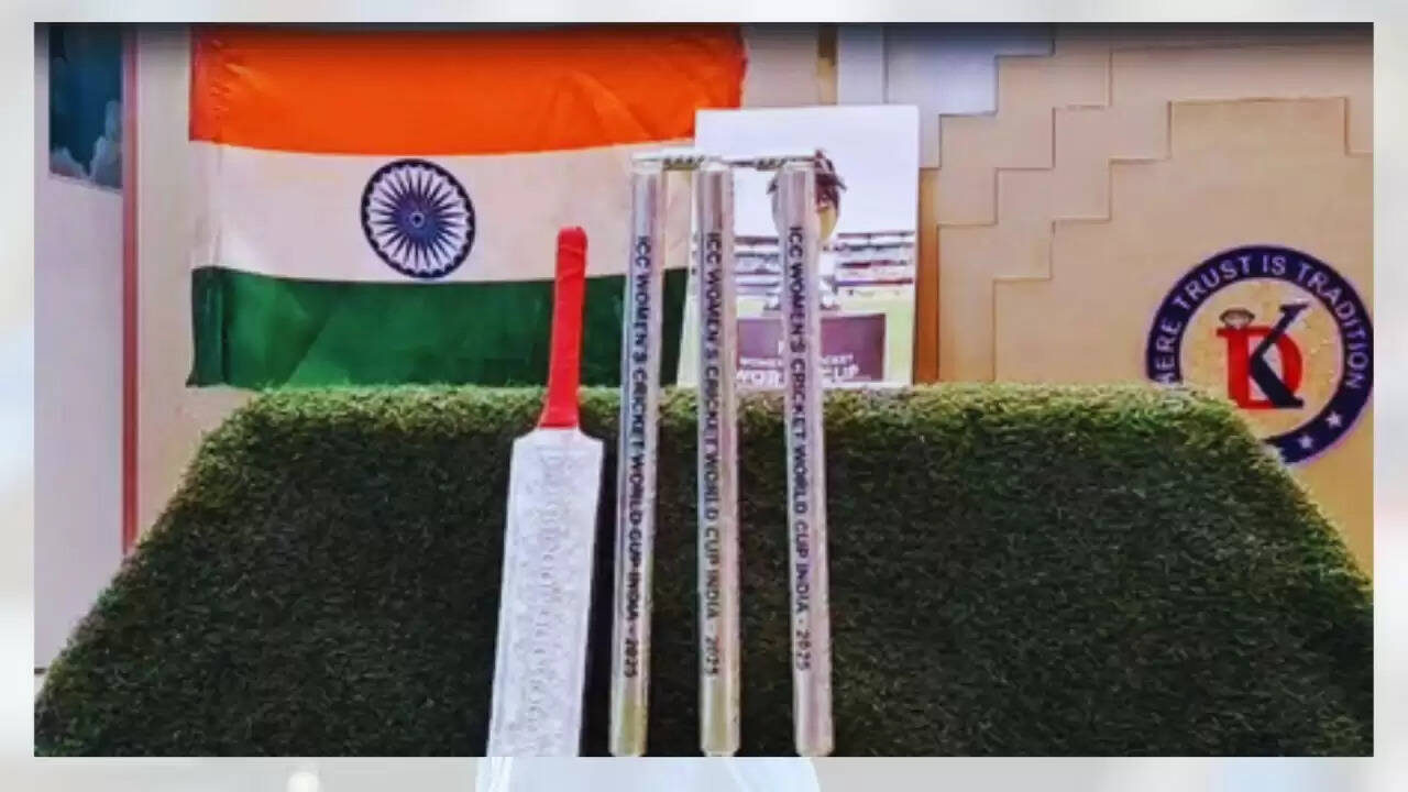 भारतीय महिला क्रिकेट टीम की ऐतिहासिक जीत: शुद्ध चांदी के बैट और स्टंप्स का अनोखा तोहफा