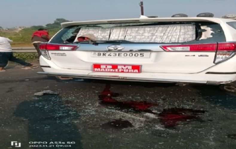 बिहार: मधुबनी में डीएम की गाड़ी ने तीन को रौंदा, सभी की मौत