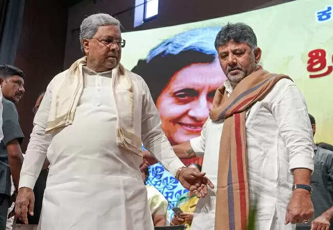 कर्नाटक में कांग्रेस का नेतृत्व परिवर्तन: महत्वपूर्ण निर्णय की तैयारी