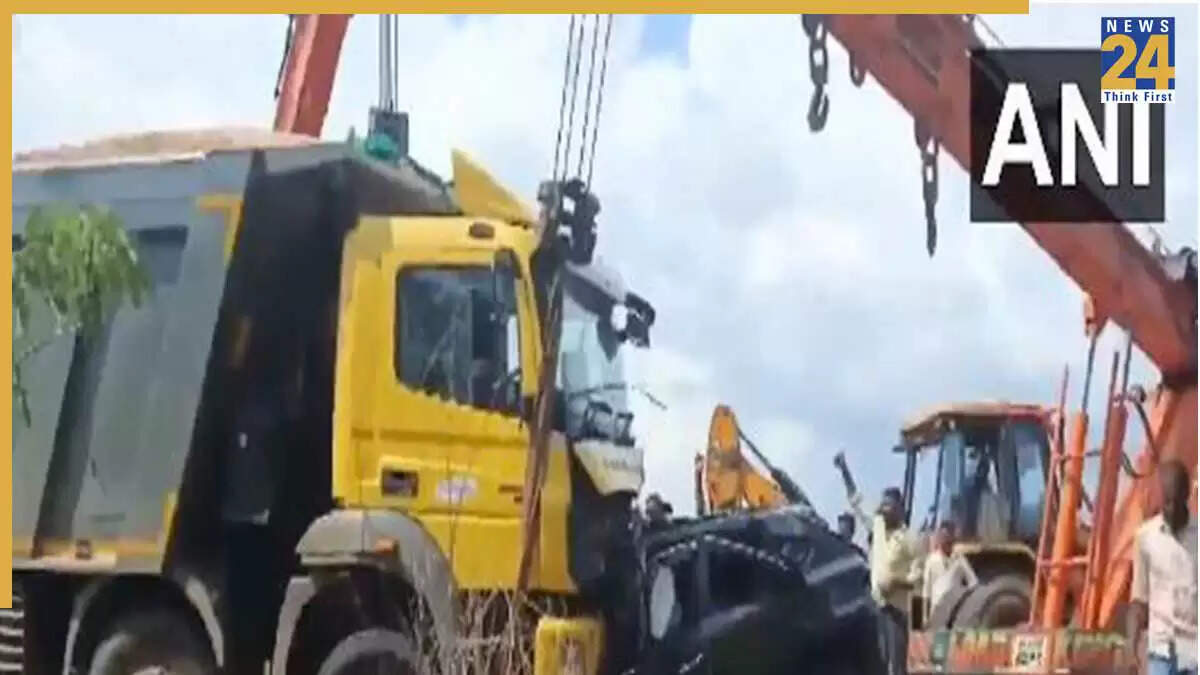 आंध्र प्रदेश में सड़क दुर्घटना में 6 लोगों की जान गई