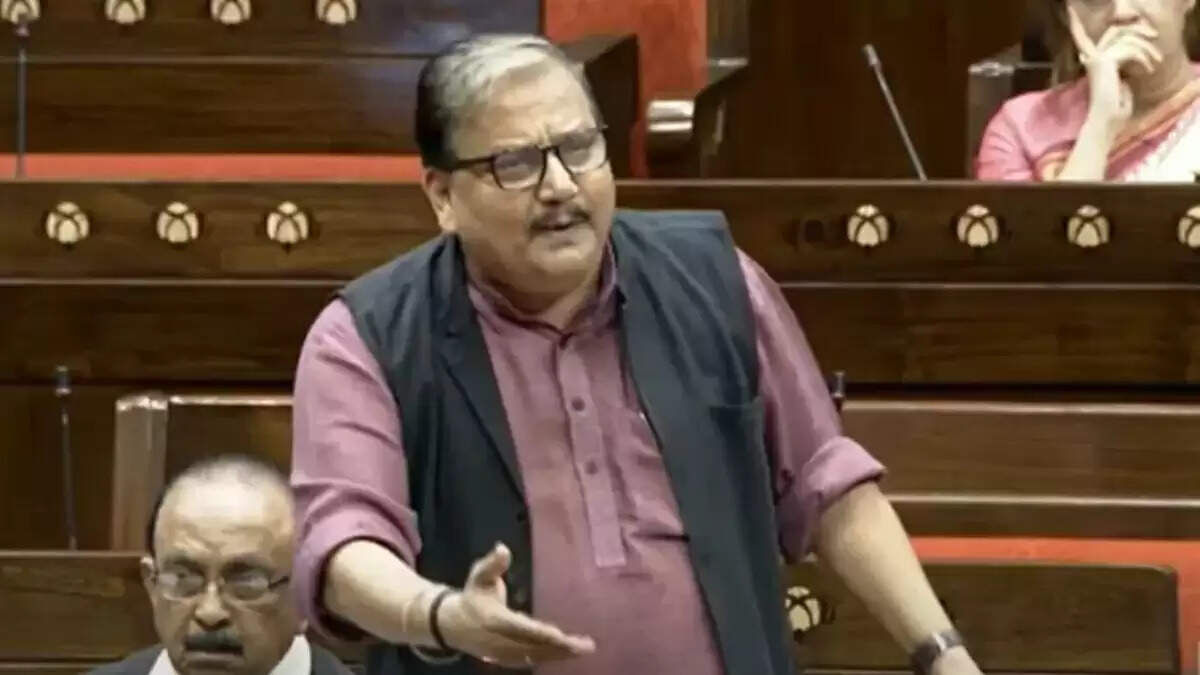 आरजेडी नेता मनोज झा ने ट्रंप को जवाब देने की मांग की