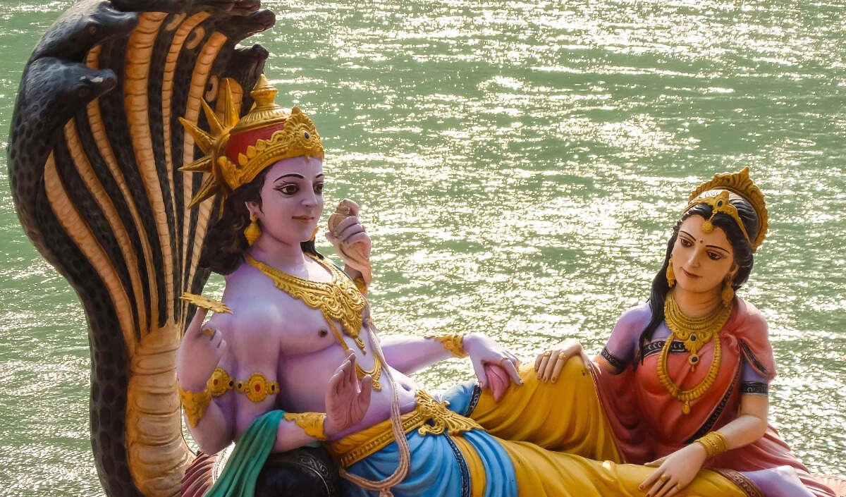 कार्तिक माह: भगवान विष्णु की पूजा और स्नान का महत्व