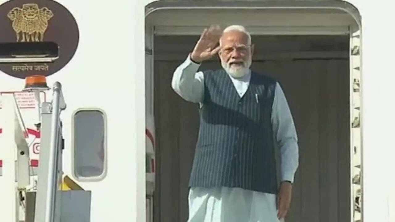 प्रधानमंत्री मोदी की महत्वपूर्ण UAE यात्रा: ऊर्जा सहयोग पर ध्यान