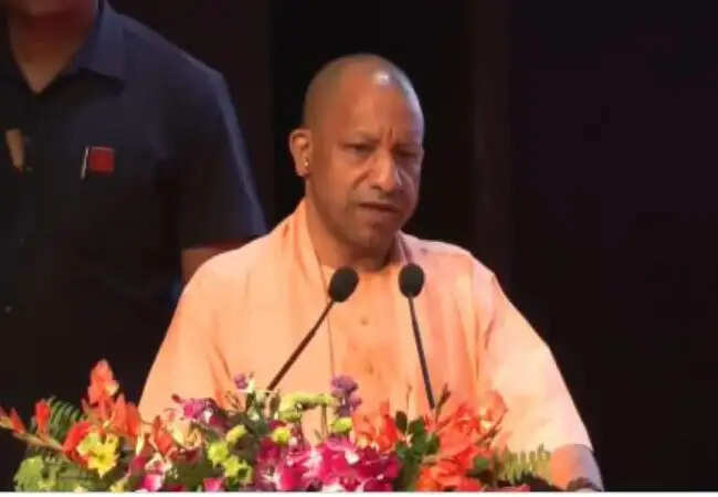 योगी आदित्यनाथ ने 665 नर्सिंग अधिकारियों को नियुक्ति पत्र सौंपे