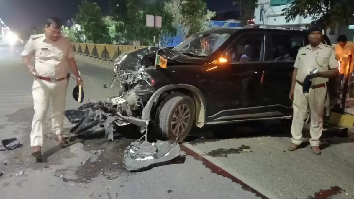 पटना में स्कार्पियो से पुलिसकर्मियों को कुचला, महिला कॉन्स्टेबल की मौत