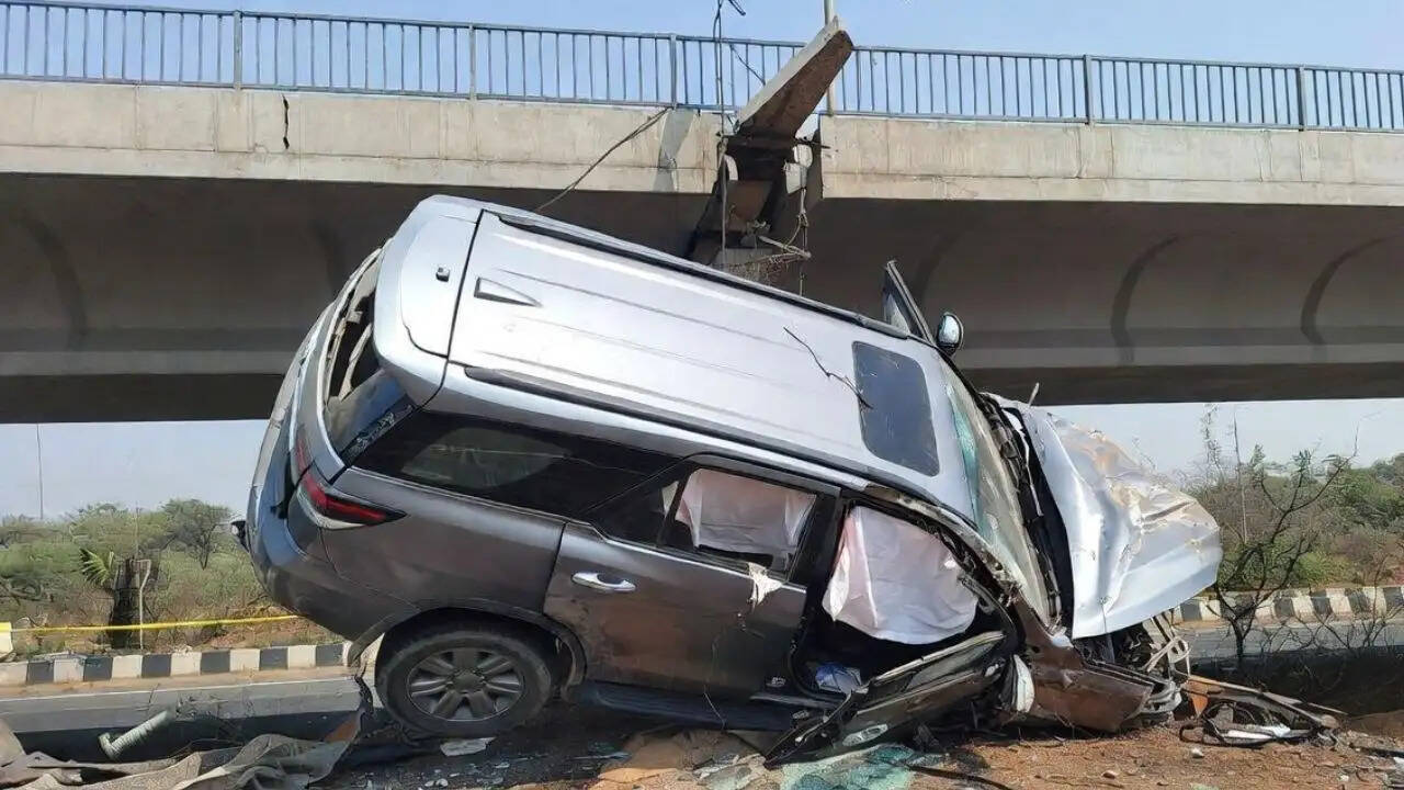 पुणे के युवकों की लद्दाख यात्रा में दर्दनाक हादसा